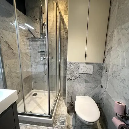 4 Personnes - St Lazar Sur Cour Apartment Paris